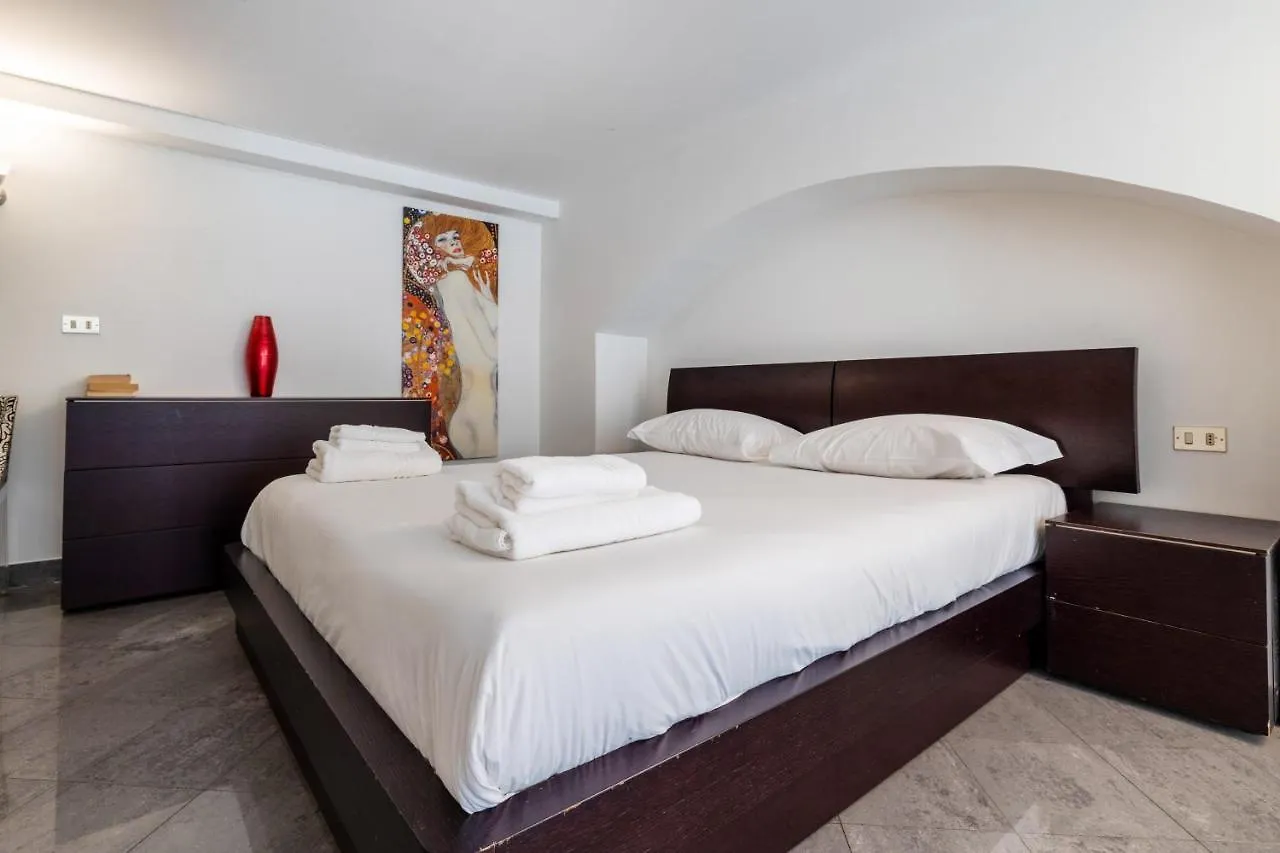 ミラノEsclusivo Loft In Porta Romana, A 250M Dalla Bocconiアパートメント